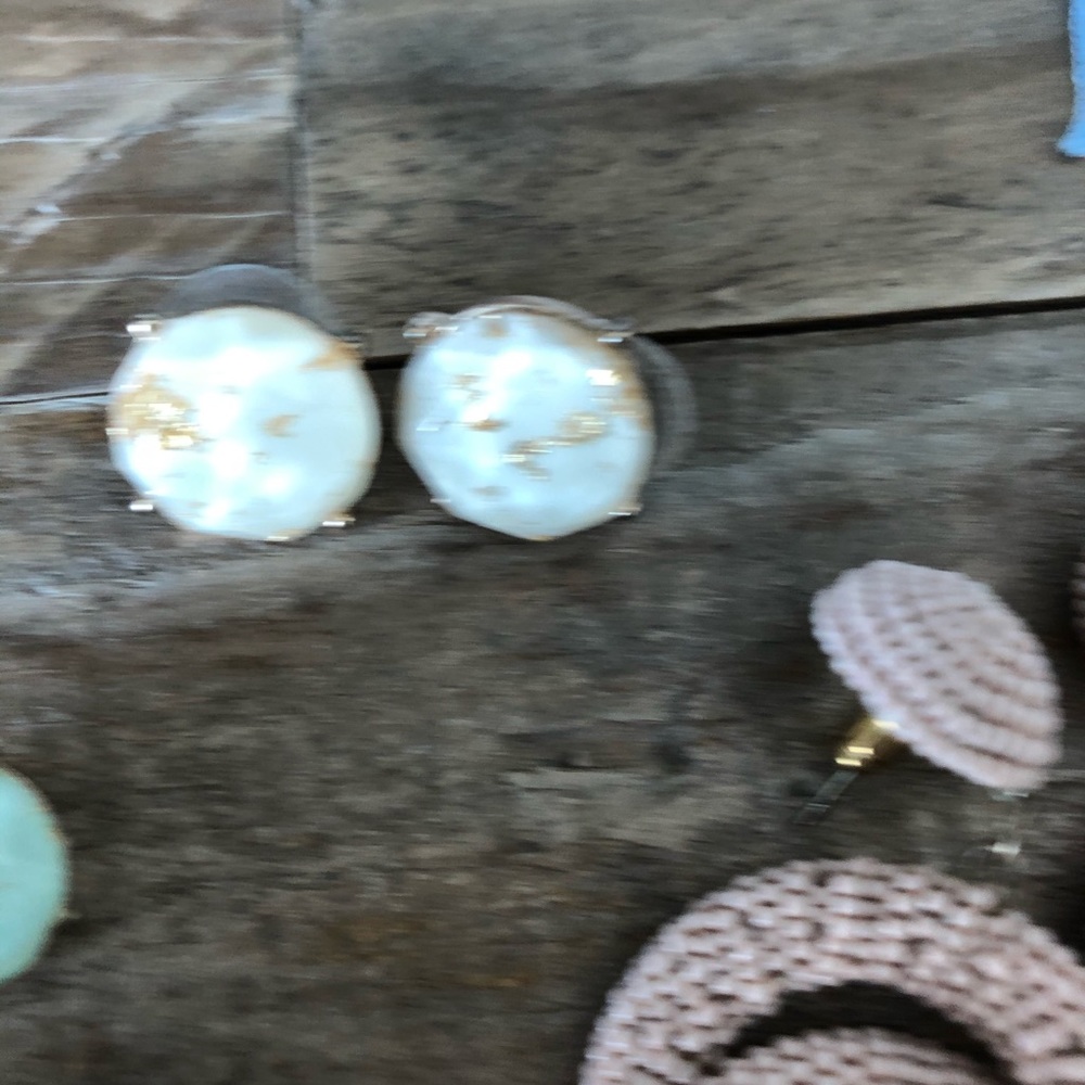 Earrings - Picture 4 of 8